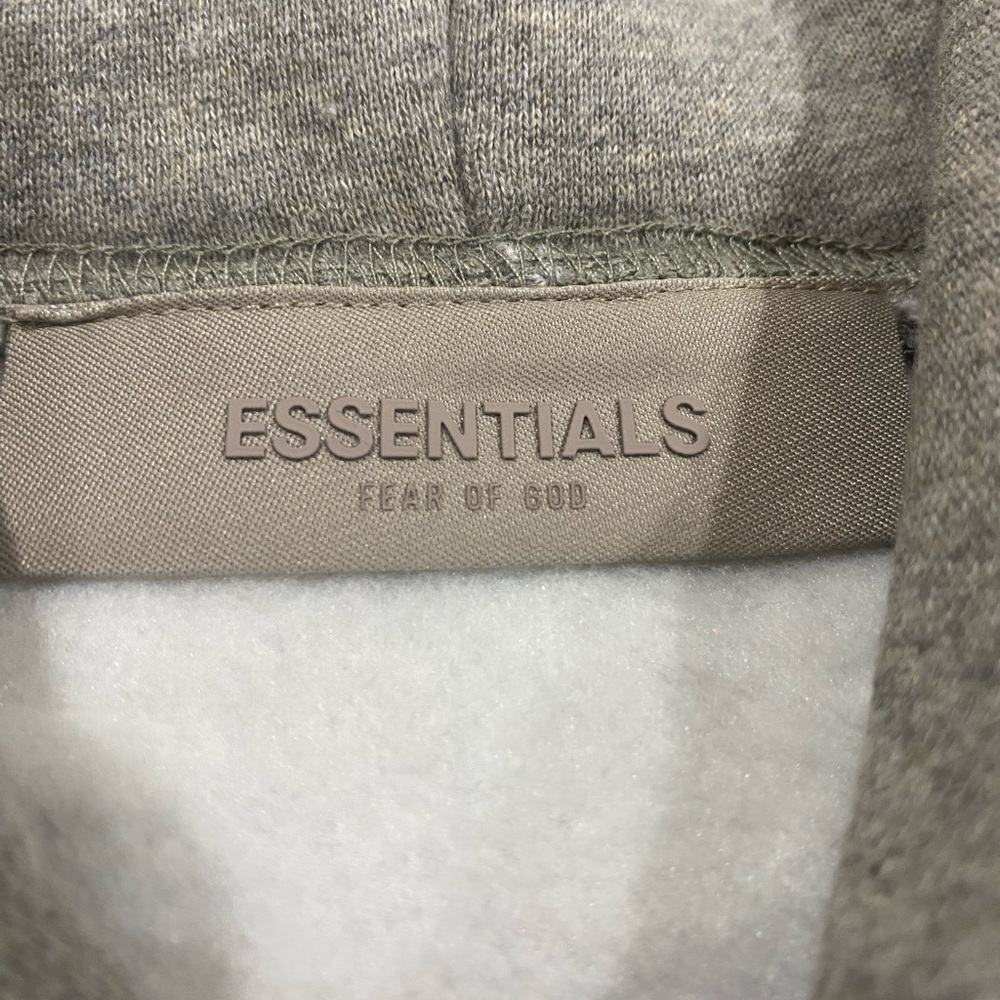 Essentials Men's Heather Gray Pullover Hoodie NWT - image 3